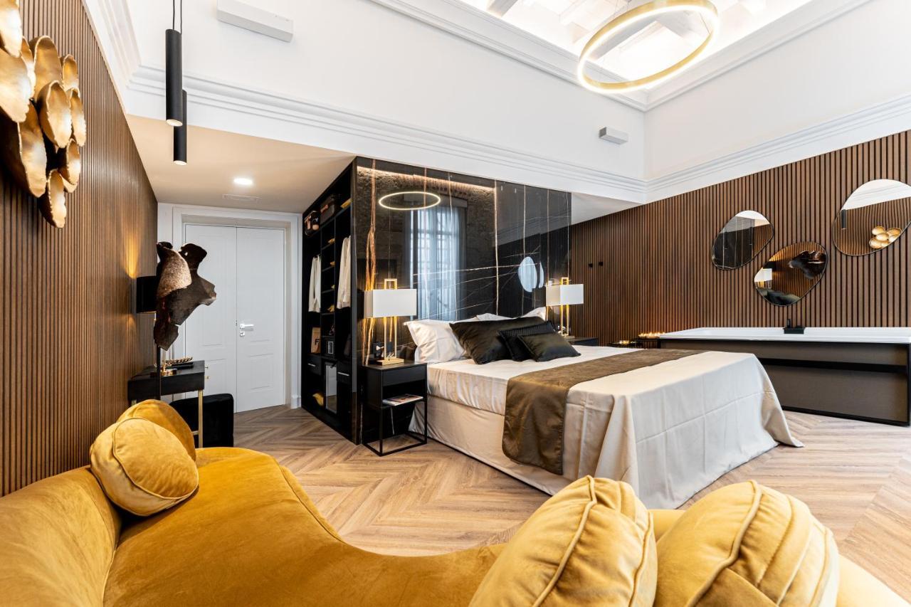 Nero Luxury