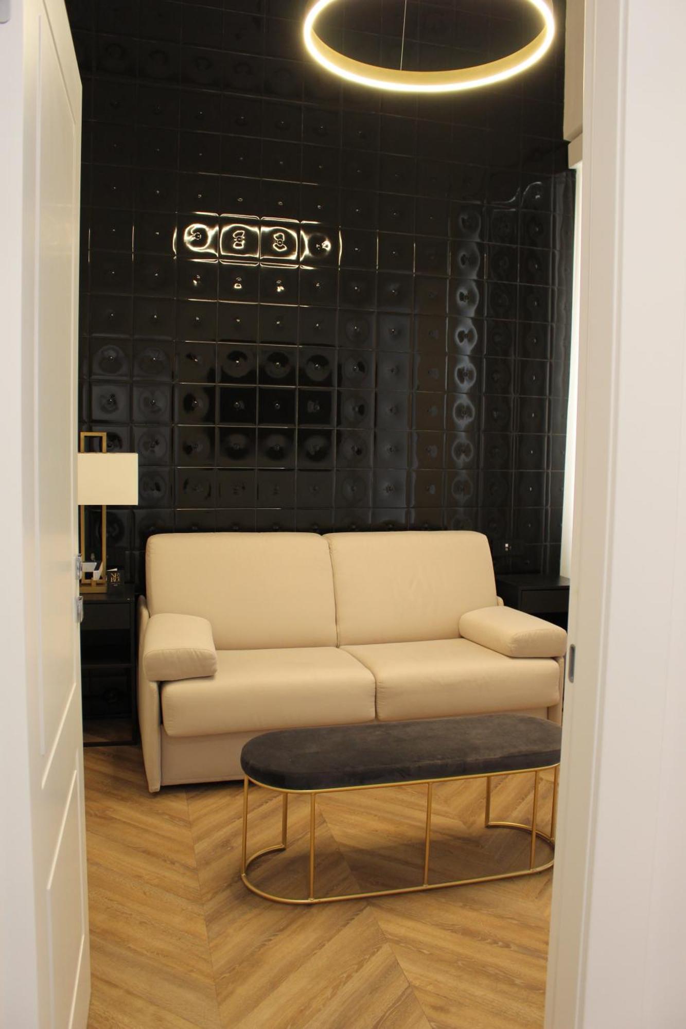 Nero Luxury